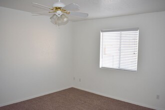 2815 Palisades Dr in Lake Havasu City, AZ - Building Photo - Building Photo