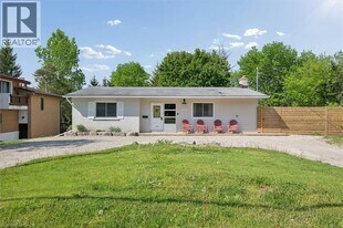 115 Bridge St W in Waterloo, ON - Building Photo