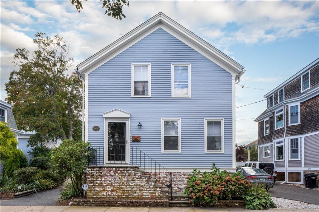 96 Third St in Newport, RI - Building Photo
