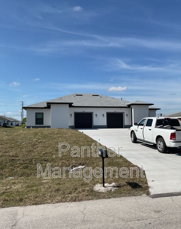 1106 Gretchen Ave S in Lehigh Acres, FL - Building Photo - Building Photo