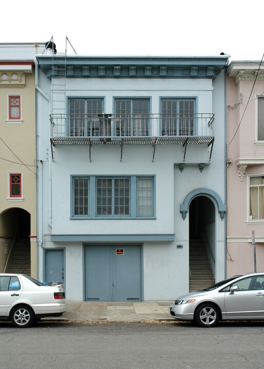 129 18th Ave in San Francisco, CA - Building Photo