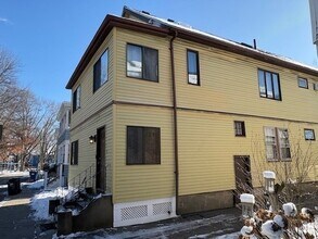 8 Seagrave Rd in Cambridge, MA - Building Photo - Building Photo