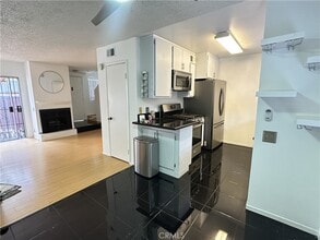 9336 Van Nuys Blvd in Los Angeles, CA - Building Photo - Building Photo