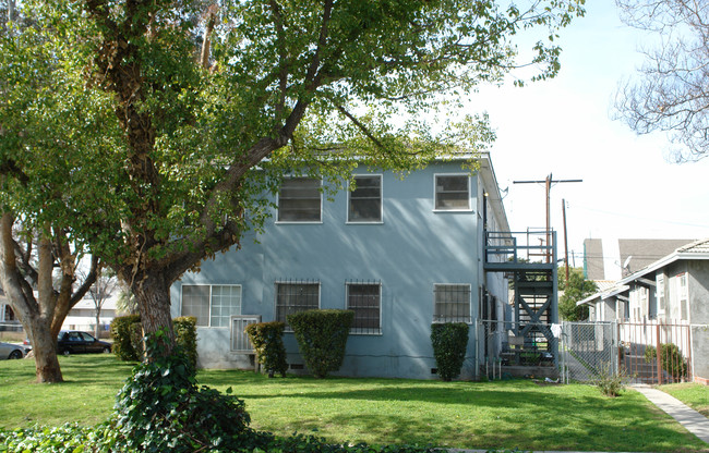 140 E 16th St in San Bernardino, CA - Building Photo - Building Photo