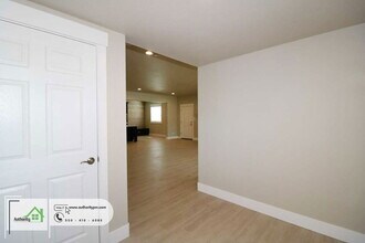 6677 Bandito Dr in Redding, CA - Building Photo - Building Photo