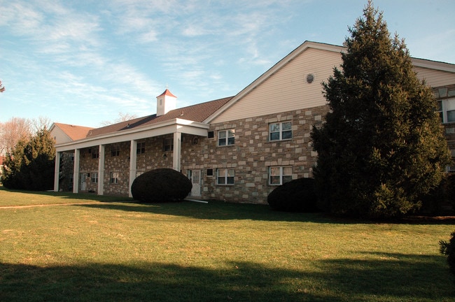 Osborne House in Hatboro, PA - Building Photo - Building Photo