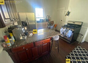 76 Curtis St in Somerville, MA - Building Photo