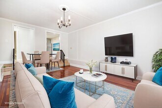 949 Pleasant Valley Rd in South Windsor, CT - Building Photo - Building Photo