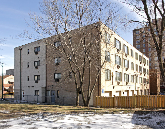 Andersonville Point Condominiums in Chicago, IL - Building Photo - Building Photo