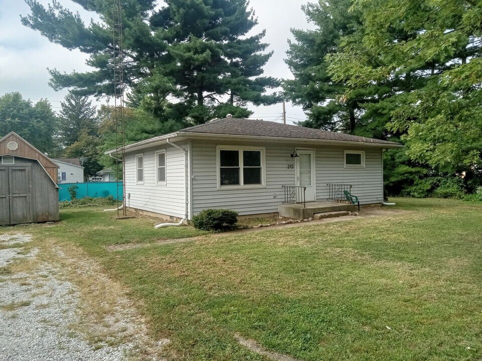 212 S Lenfesty Ave in Marion, IN - Building Photo