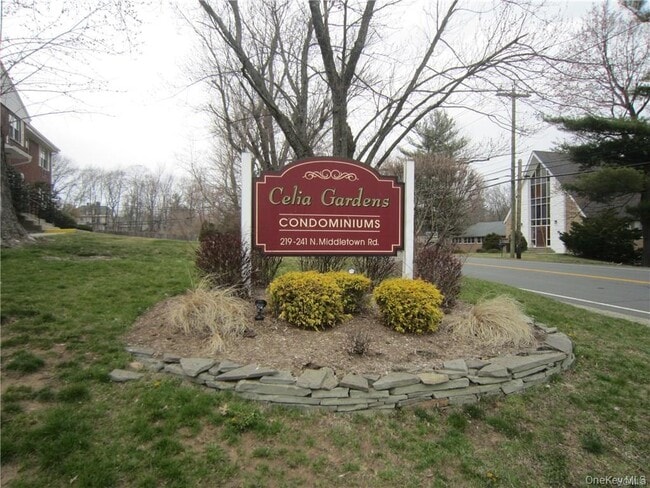 property at 221 N Middletown Rd