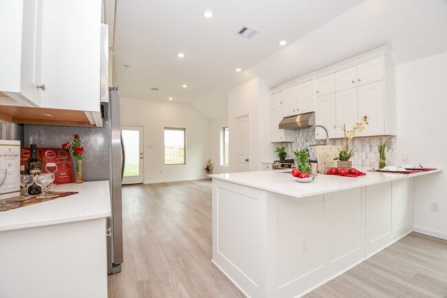 property at 13724 Lantana Breeze Dr