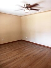 59 W Lewis St in Struthers, OH - Building Photo - Building Photo