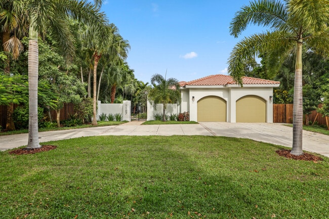 1107 Periwinkle Ln in Delray Beach, FL - Building Photo - Building Photo