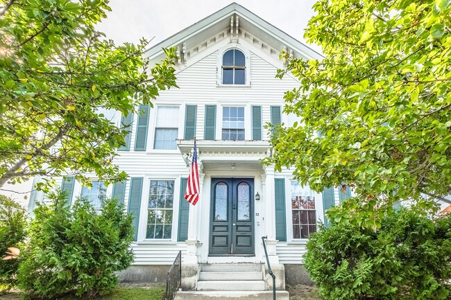 72 Washington Street in Concord, NH - Foto de edificio - Building Photo