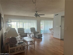 5479 Peppertree Dr in Ft. Myers, FL - Building Photo - Building Photo