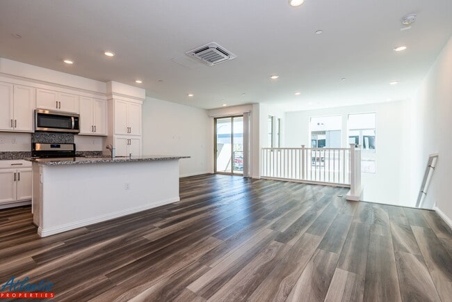 6818 Steel Ct in San Jose, CA - Building Photo - Building Photo