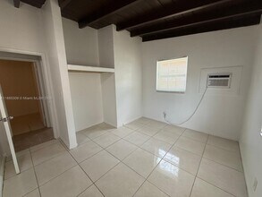 381 NW 16th St in Pompano Beach, FL - Building Photo - Building Photo