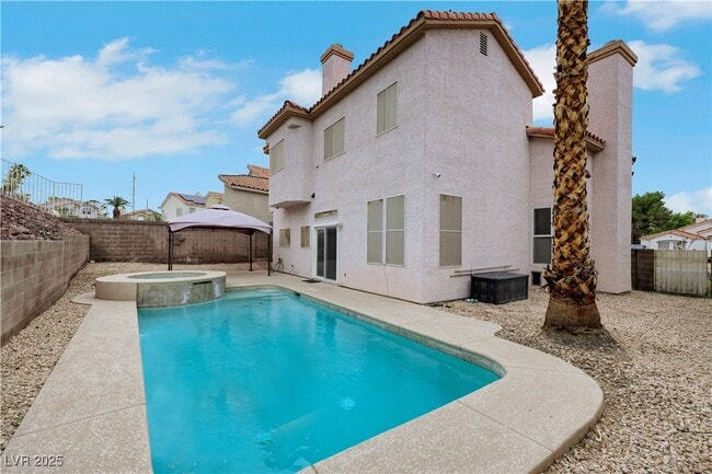 188 Adomeit Dr in Henderson, NV - Building Photo - Building Photo