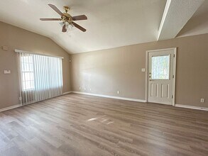 4802 John David Dr in Killeen, TX - Building Photo - Building Photo