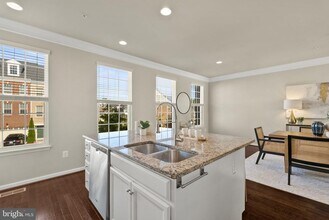 4208 WOODSPRING Ln in Upper Marlboro, MD - Building Photo - Building Photo