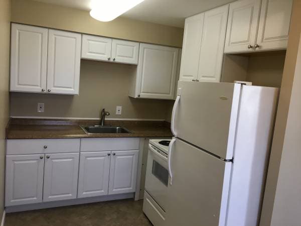 621 Ridge Rd in Lantana, FL - Foto de edificio - Building Photo