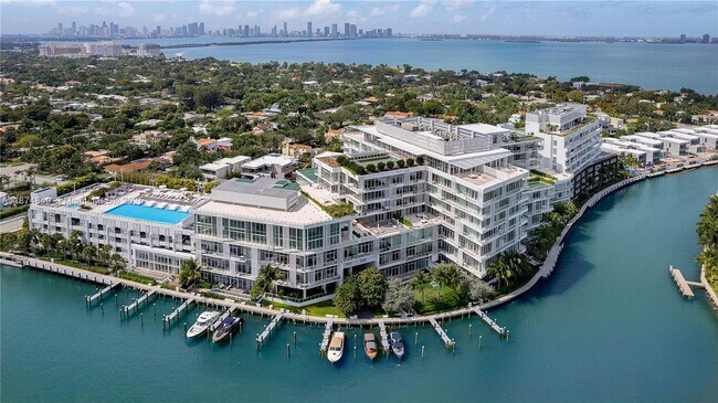 4701 Meridian Ave in Miami Beach, FL - Building Photo - Building Photo