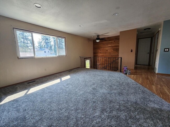 2113 N Grants Ct in Post Falls, ID - Foto de edificio - Building Photo