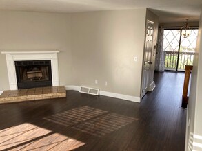 16 Rollins Ct in Merrimack, NH - Foto de edificio - Building Photo