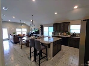3608 Harvard Ave in McAllen, TX - Foto de edificio - Building Photo