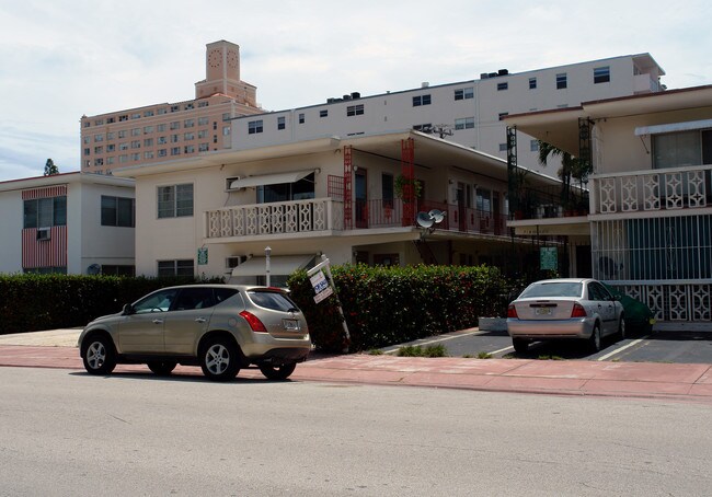 729 Euclid Ave in Miami Beach, FL - Foto de edificio - Building Photo