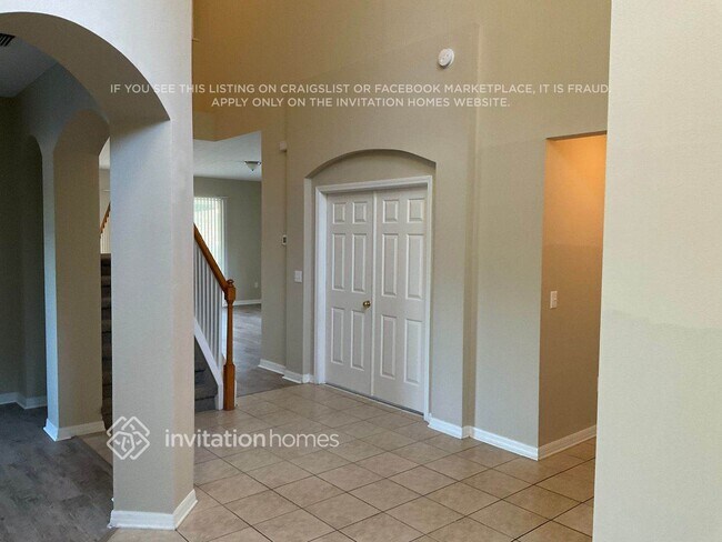 2711 Queen Alberta Dr in Valrico, FL - Building Photo - Building Photo