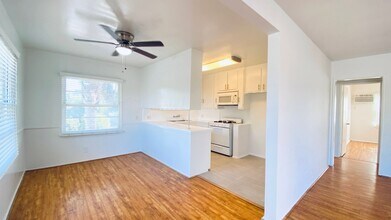 11320 Tiara St in North Hollywood, CA - Building Photo - Building Photo