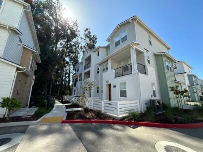 905 Madonna Rd