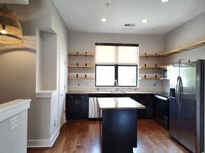 926 E 8th St in Charlotte, NC - Building Photo - Building Photo