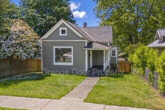 5018 S K St in Tacoma, WA - Building Photo - Building Photo