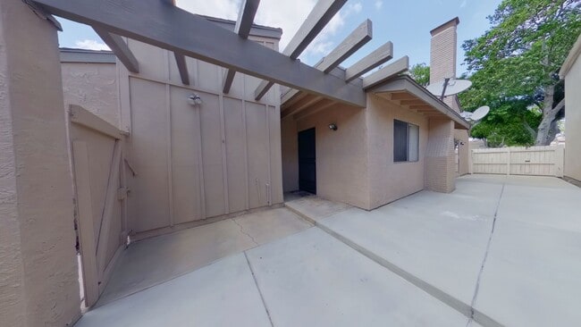2913 Parkwood Ct in Fullerton, CA - Building Photo - Building Photo