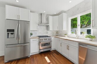 80 Shirley St, Unit 1 in Winthrop, MA - Building Photo - Building Photo