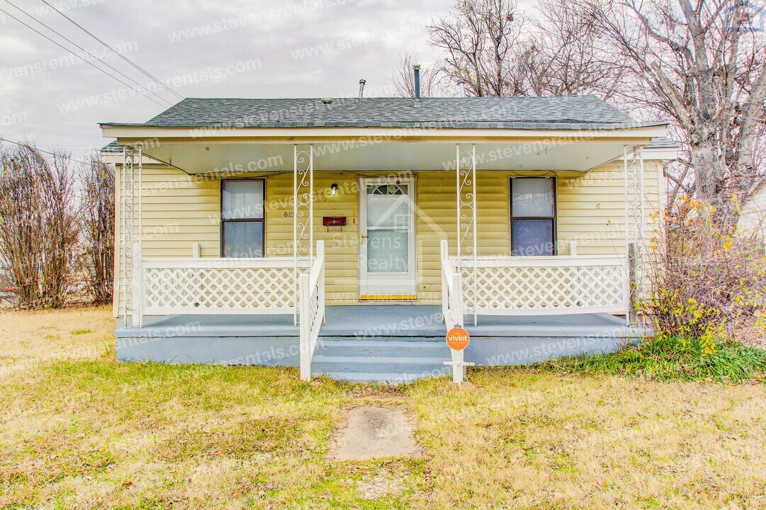 815 SW H Ave in Lawton, OK - Building Photo