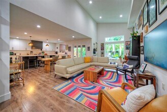 8302 Reeda Ln in Austin, TX - Building Photo - Building Photo