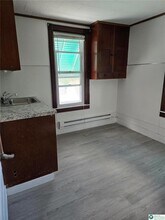 145-146 E Center St in Nesquehoning, PA - Foto de edificio - Building Photo