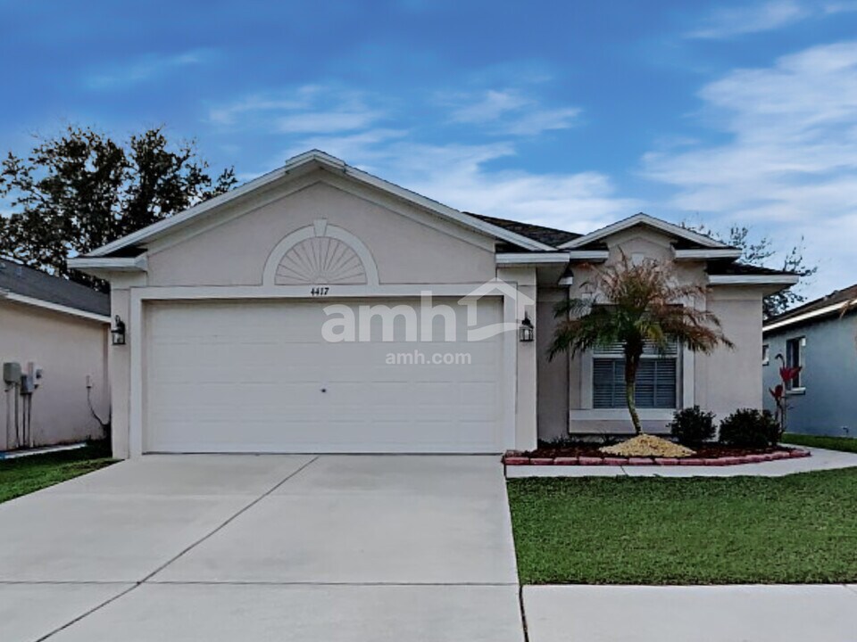 4417 Country Hills Blvd in Plant City, FL - Building Photo