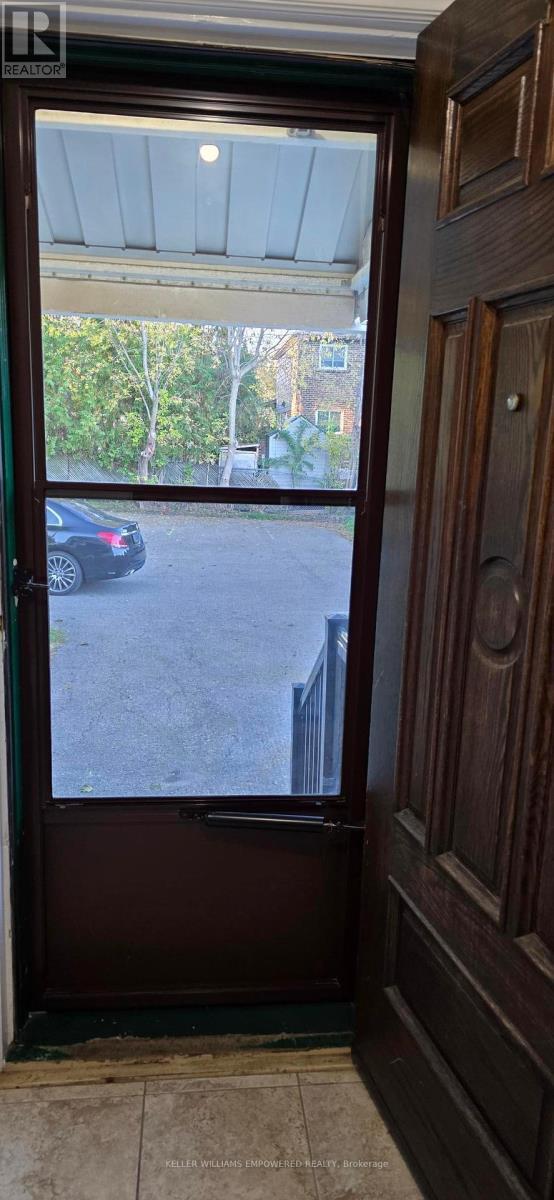 89 Centre St E in Richmond Hill, ON - Building Photo - Building Photo