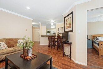 7455 Charmant Dr in San Diego, CA - Building Photo - Building Photo