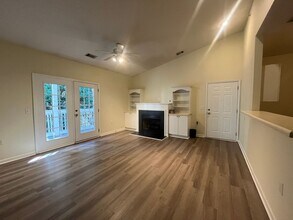 334 McKenna Cir in Greenville, SC - Building Photo - Building Photo