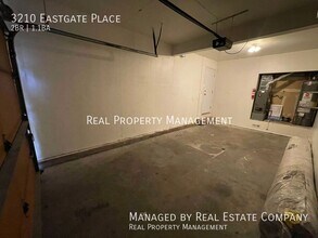 3210 Eastgate Pl in Anchorage, AK - Building Photo - Building Photo