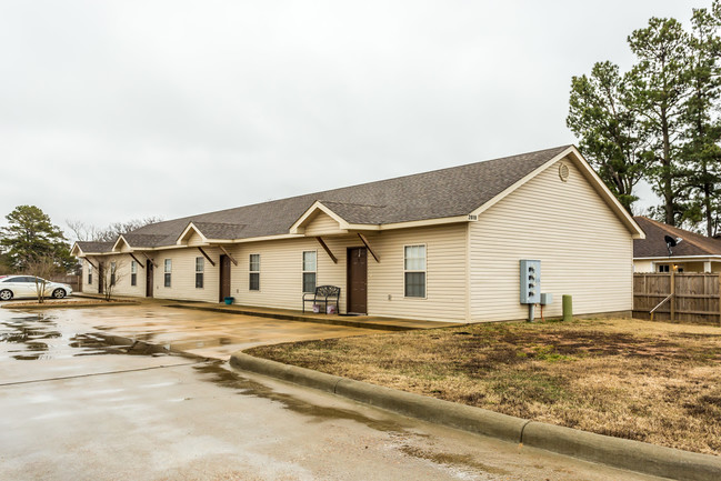 Cotton 8 in Jonesboro, AR - Foto de edificio - Building Photo