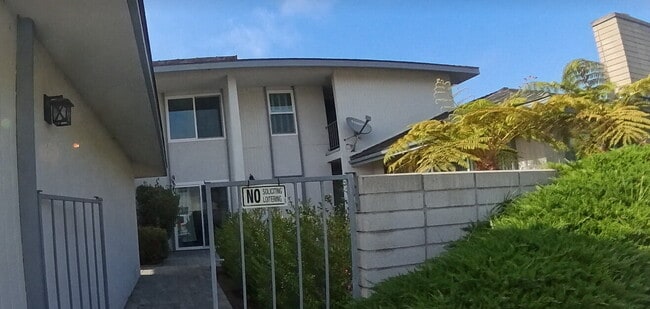 2943 Lexington Dr in Ventura, CA - Building Photo - Building Photo