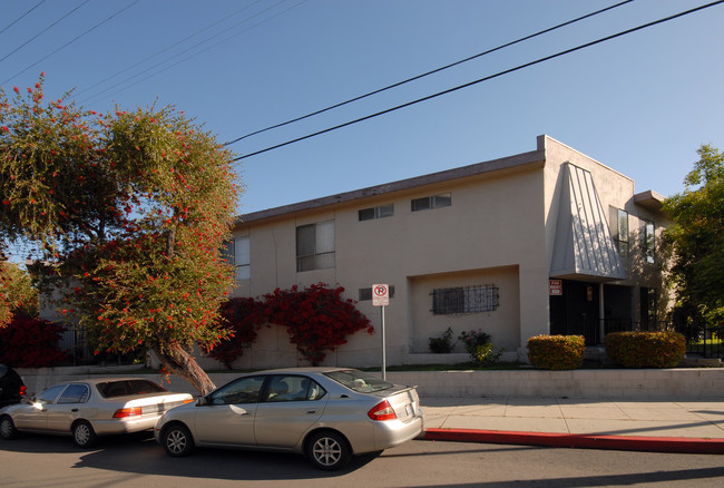 601 Bailey St in Los Angeles, CA - Foto de edificio - Building Photo