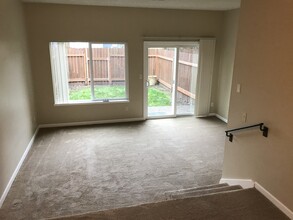 Meadow Park Townhouses in Corvallis, OR - Building Photo - Building Photo